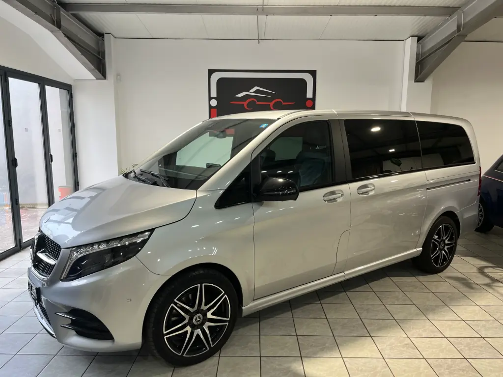 Mercedes-Benz V 300 4Matic 9G-TRONIC Long / L2 7 places Avantgarde Pack AMG Line