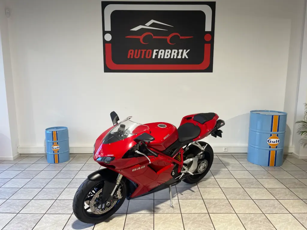 Ducati 848